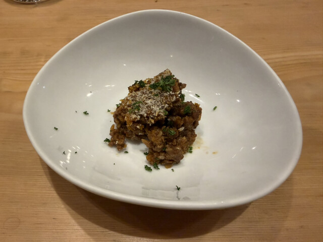 SHIRO: gehobenes Yakitori mit Weinfokus — 1