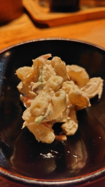 Gyoza Suguruya: handgefaltete Gyoza an der Theke — 2