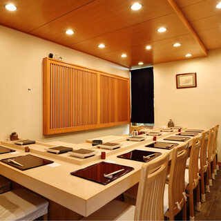 Sushi Hidetaka: Hokkaido-Meeresfrüchte im Edo-mae-Stil — 5