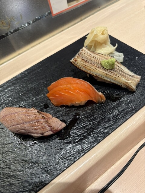 Sapporo Uogashi 57 Ban Sushi: Steh-Sushi-Bar am Flughafen — 5