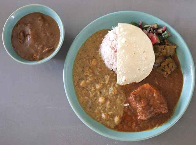 spice curry mokuromi: japanisches Spice-Curry am Tresen — 4