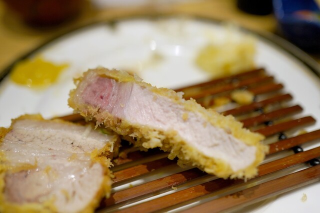 Tonkatsu Bambou: sanft frittiertes, rosa Schweinekotelett — 3