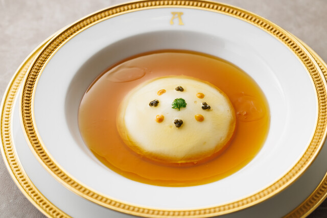 APICIUS: Klassische französische Grand-Maison-Küche — 1