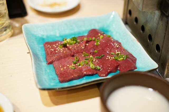 Sumibi Yaki Yuji: Holzkohle-Grill und Innereien — 5