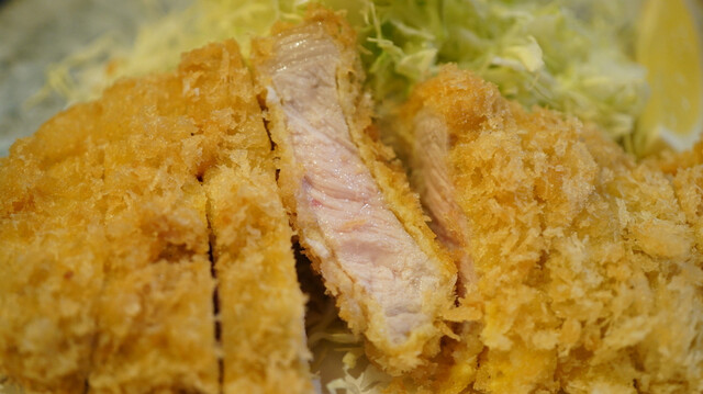 Tonkatsu Tonta: bei Niedrigtemperatur frittiertes Kotelett — 1