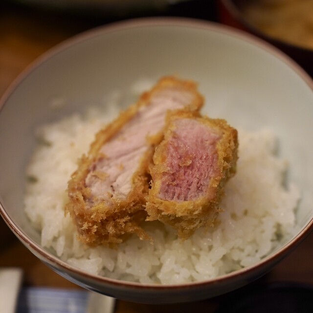 Tonkatsu Tonta: bei Niedrigtemperatur frittiertes Kotelett — 5