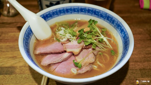 Sansanto: meisterhafter Ramen mit doppelter Brühe — 4