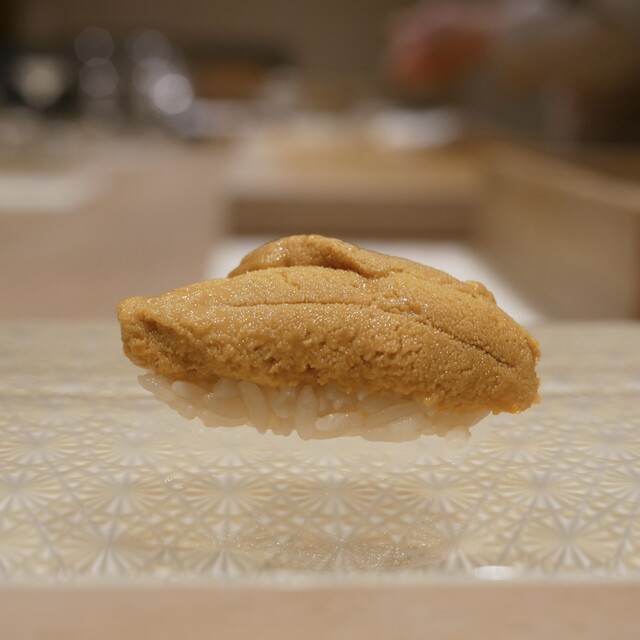 Mitani: Sushi-Omakase mit seltener Weinbegleitung — 3