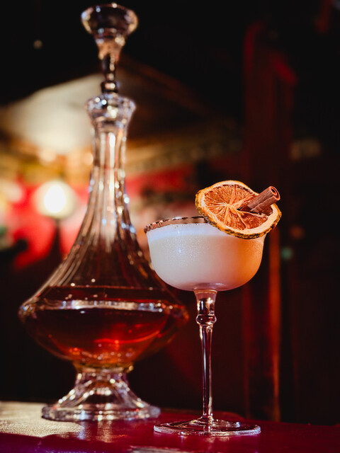 Albatross G: gotische Cocktailbar in Golden Gai — 1