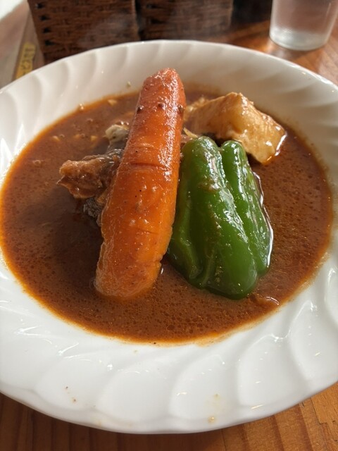 Soup Curry Kamui: Suppencurry nach Hokkaido-Art — 1