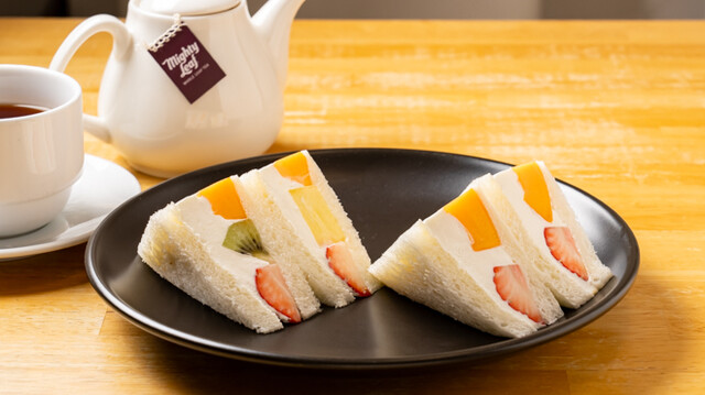 Fru-Full Akasaka ten: klassische Hotcakes und Frucht-Parfaits — 4