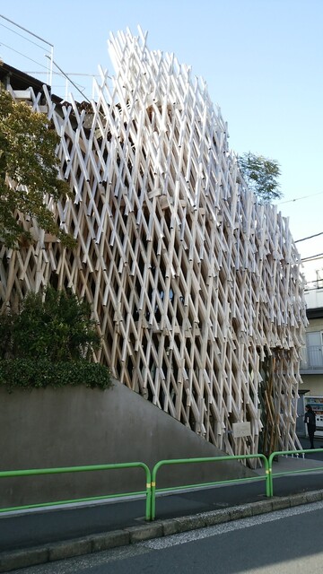 Sunny Hills: taiwanische Ananaskuchen im Kengo-Kuma-Bau — 3