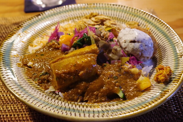 Honkatry: Komplexe Curry-Teller zum Mittagessen — 5