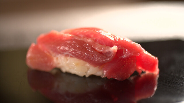Sushi Tsubomi: Präzisions-Nigiri nach Saito-Art — 1