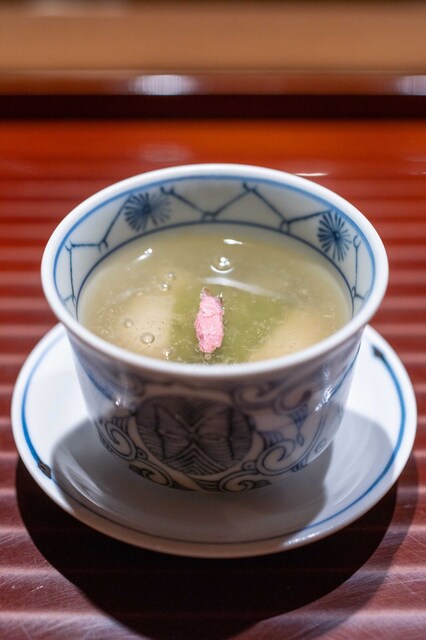 Sushi Zai: Großzügiges Edomae-Omakase — 2