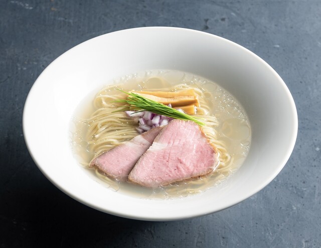 Shinjiko Shijimi Chuka Soba Kohaku Tokyo honten: Clam Broth Ramen — 1