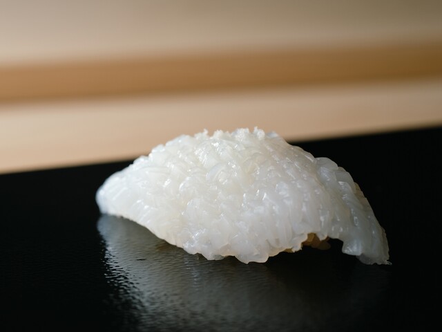Sushi Akira: Edomae-Sushi der Spitzenklasse — 1