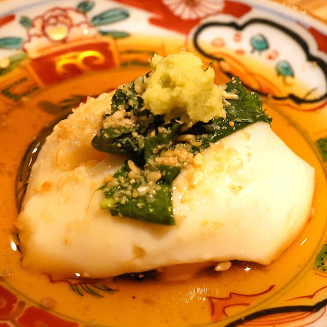 SOWADO: Modernes Izakaya mit zentralem Holzkohlengrill — 2