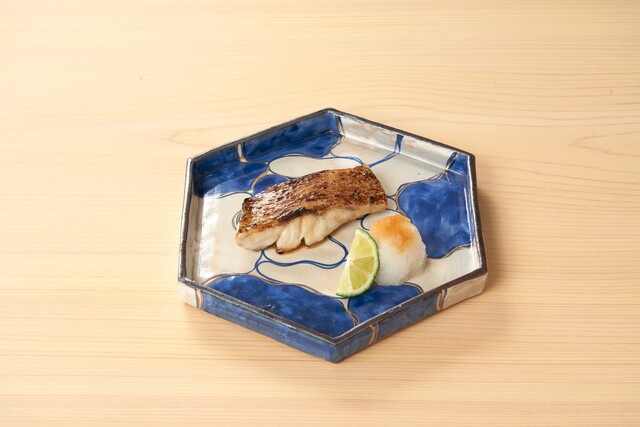 Sushi Saito Hanare NANZUKA: Edomae-Sushi in einer Kunstgalerie — 5