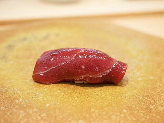 Sushi Saito Hanare NANZUKA: Edomae-Sushi in einer Kunstgalerie — 8