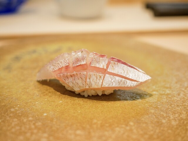 Sushi Saito Hanare NANZUKA: Edomae-Sushi in einer Kunstgalerie — 2