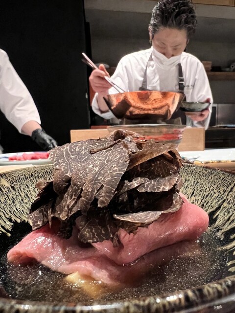 Niku Kappou Okadamae: Ein Wagyu-Theken-Omakase — 1