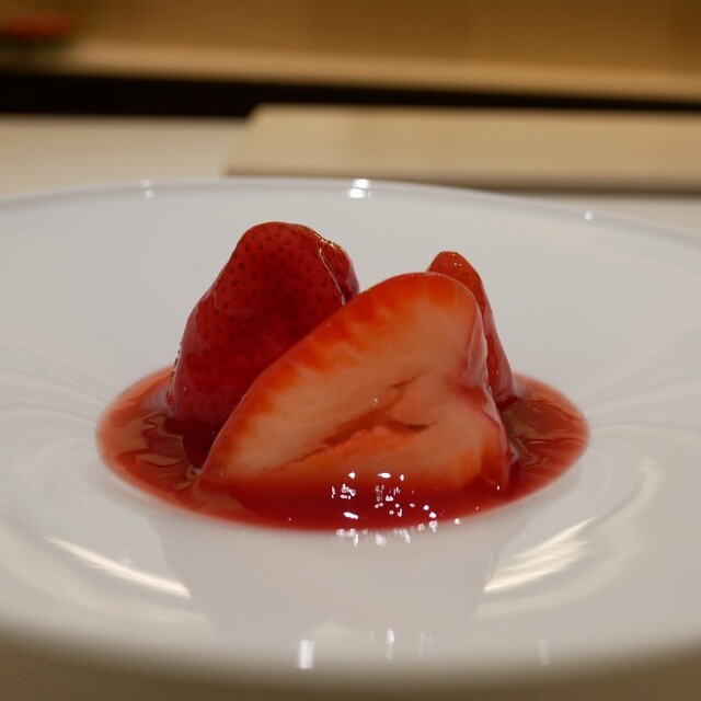 Yama: A Seasonal Fruit Dessert Course — 3
