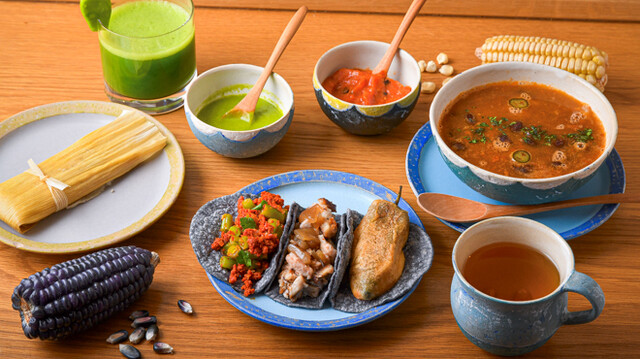 Los Tacos Azules Ebisu: handgemachte Tacos mit selbst gemahlenem Mais — 1