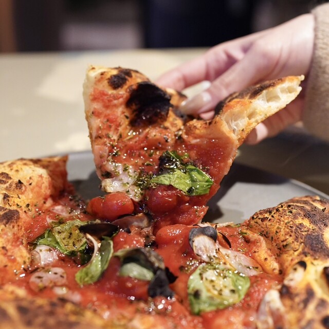 400℃ Pizza TOKYO: Neapolitanische Pizza mit hohem Wassergehalt — 3