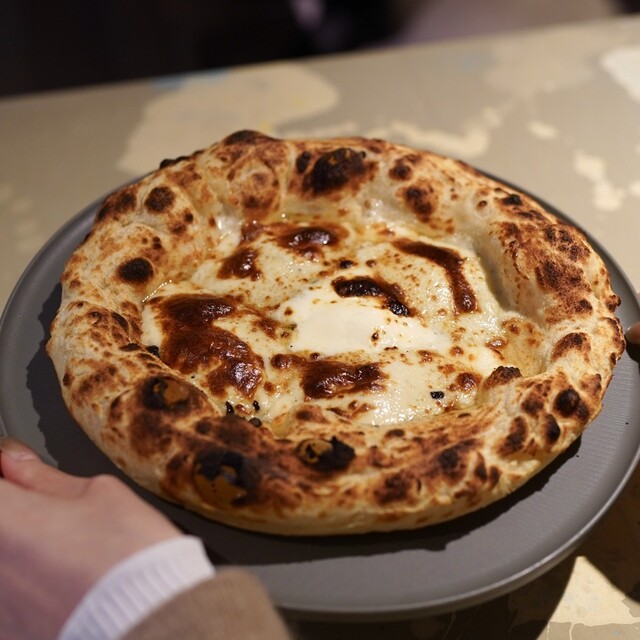 400℃ Pizza TOKYO: Neapolitanische Pizza mit hohem Wassergehalt — 2