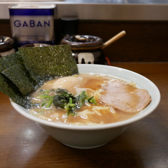 Suzukiya Honten: klassischer Iekei-Ramen, nur eine Schale — 1