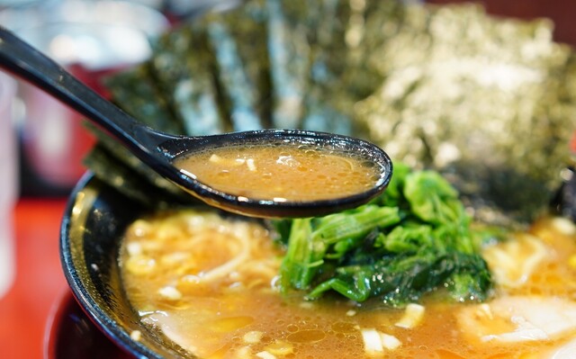 Ramen Kan 2 Ya: Iekei-Ramen aus einer Yoshimuraya-Filiale — 4