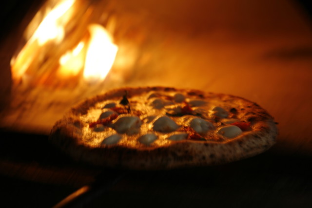 Sisiliya: neapolitanische Pizza aus dem Holzofen — 3