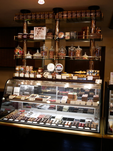 PUISSANCE: klassische französische Pâtisserie und Chocolaterie — 4