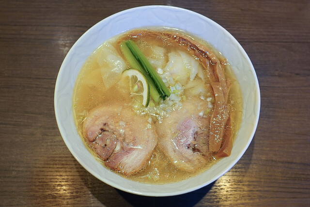 China Soba Ya Honten: klare Shoyu- und Shio-Ramen — 5