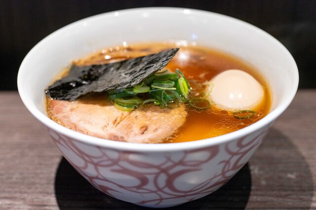 China Soba Ya Honten: klare Shoyu- und Shio-Ramen — 1