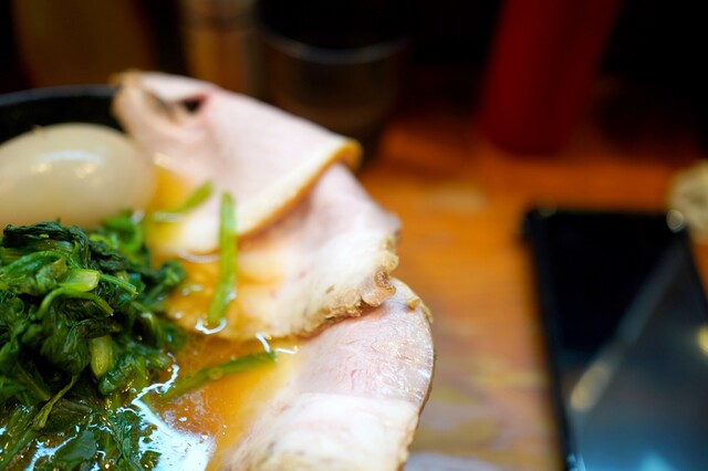 Ramen Suehiroya: Iekei-Ramen mit geräuchertem Chāshū — 5