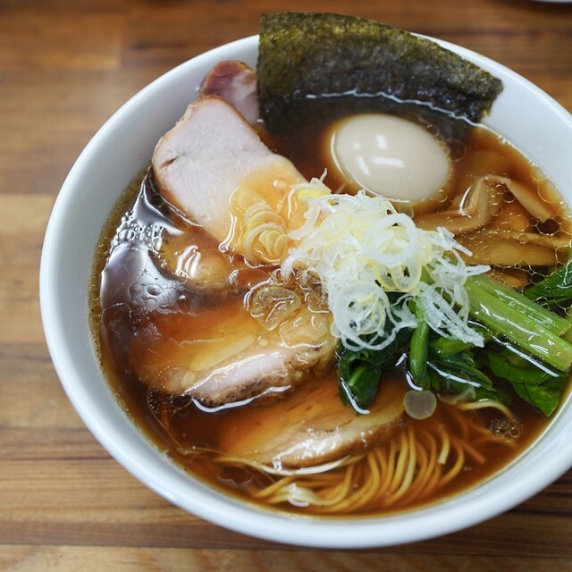 Raamen Mu: Hühner-Shoyu-Ramen an der Theke — 3