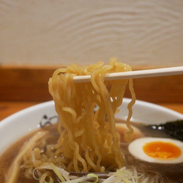 Rishiri Ramen Miraku Shinyokohama raamen hakubutsukan ten: Ramen mit Rishiri-Kombu — 4