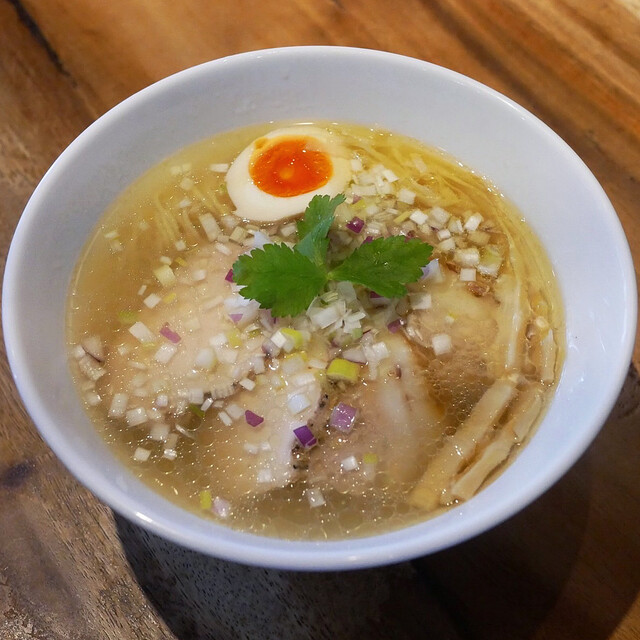Ramen Free Birds: klare Hühner-Ramen mit Shoyu und Shio — 2