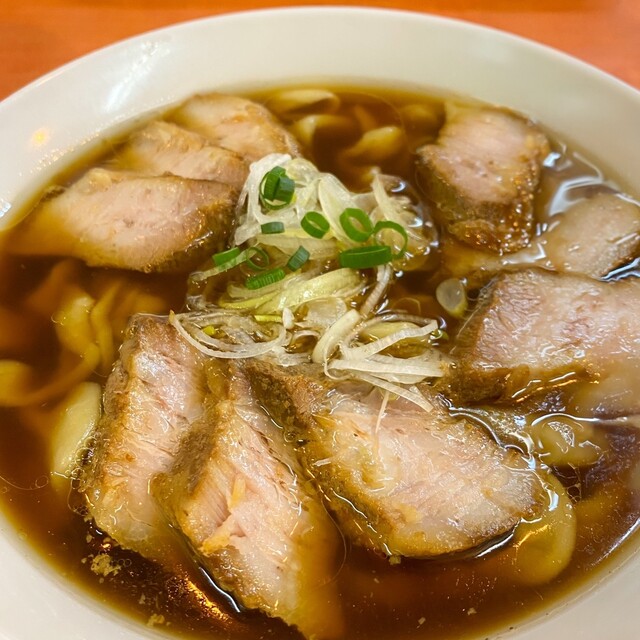 Hikage: Salz-Ramen mit dicken, handgedrückten Nudeln — 5