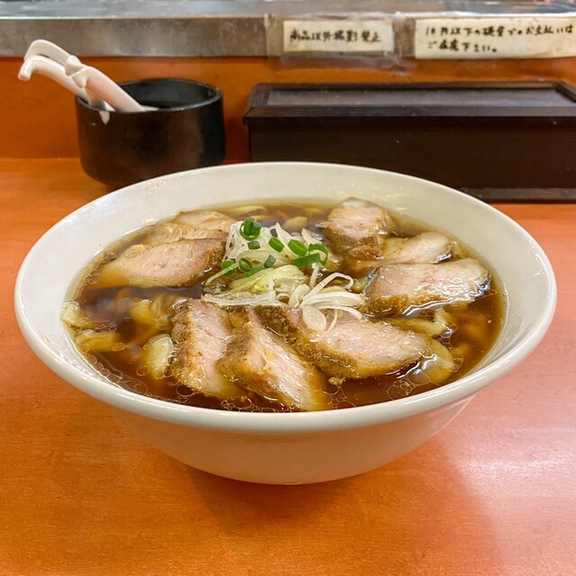Hikage: Salz-Ramen mit dicken, handgedrückten Nudeln — 3