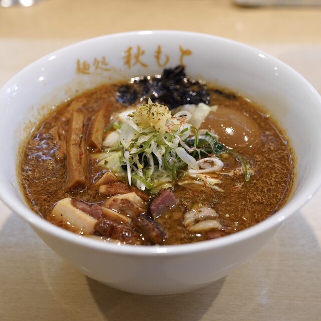 Men Dokoro Akimoto: Bonito-Shoyu und Miso-Ramen nach Sapporo-Art — 5