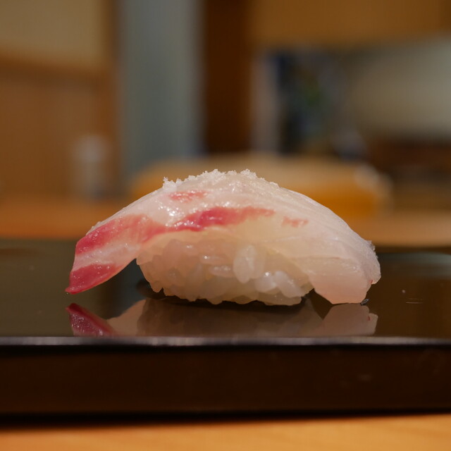 Kou Zushi Honten: Omakase-Sushi mit Fisch aus Noto — 2