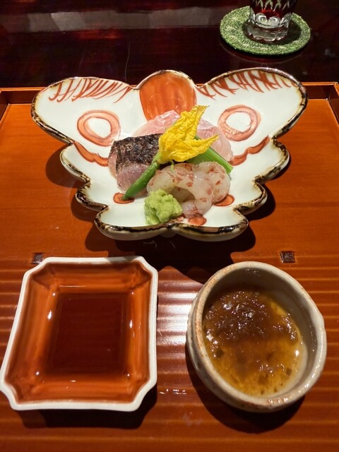Kanazawa Hirayama: Kaiseki mit Reisgängen aus dem Tontopf — 5
