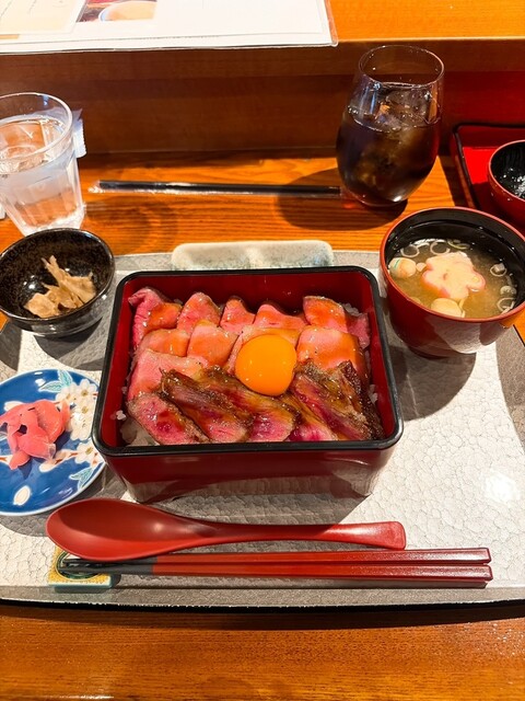 Ushijuu Teraoka: Noto-Wagyu in der Reisbox — 3
