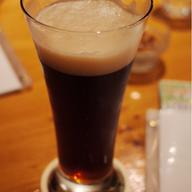 ROCK: Rindfleisch-Curry und hauseigenes Bier — 1