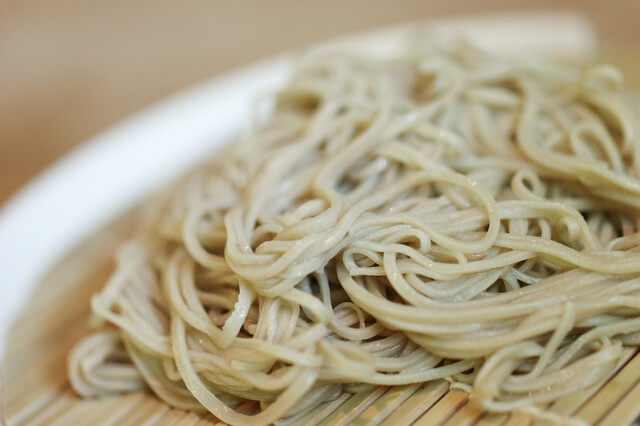 Yamasato no Soba Marutomi: Juwari-Soba im Waldhaus — 3