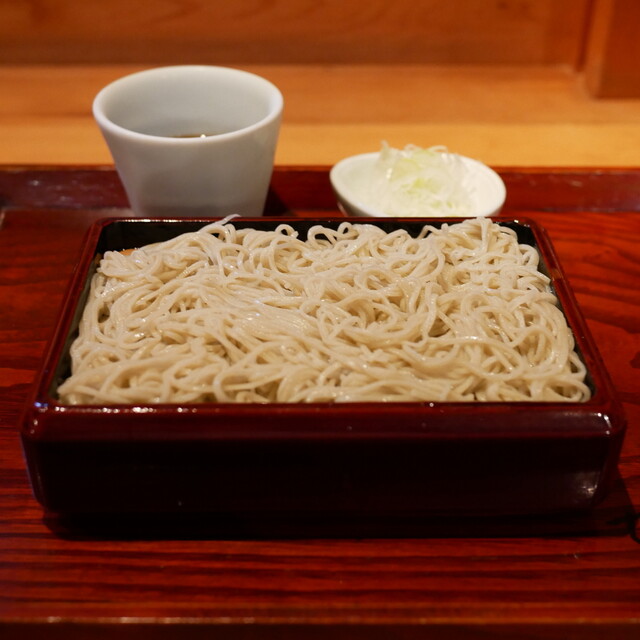 Sekizawa: Soba aus eigenem Buchweizen, serviert als Dreierfolge — 1