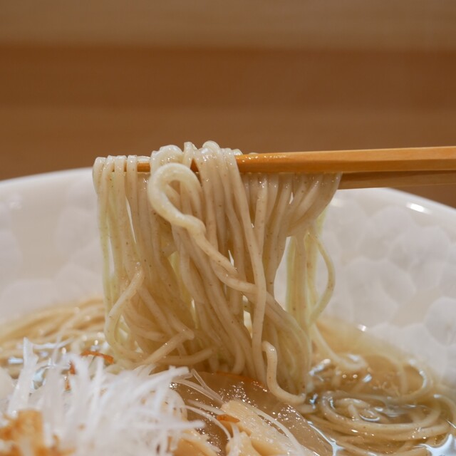 Komugi Soba Ike: Shio-Ramen in klarer Hühnerbrühe — 4